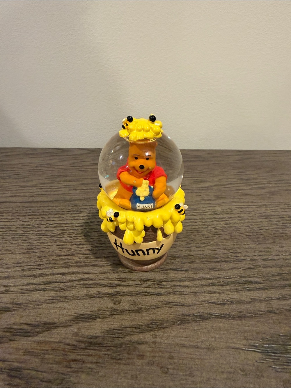 Vintage Disney Parks Winnie the Pooh Hunny Pot Mini Snow Globe Bees WDW
